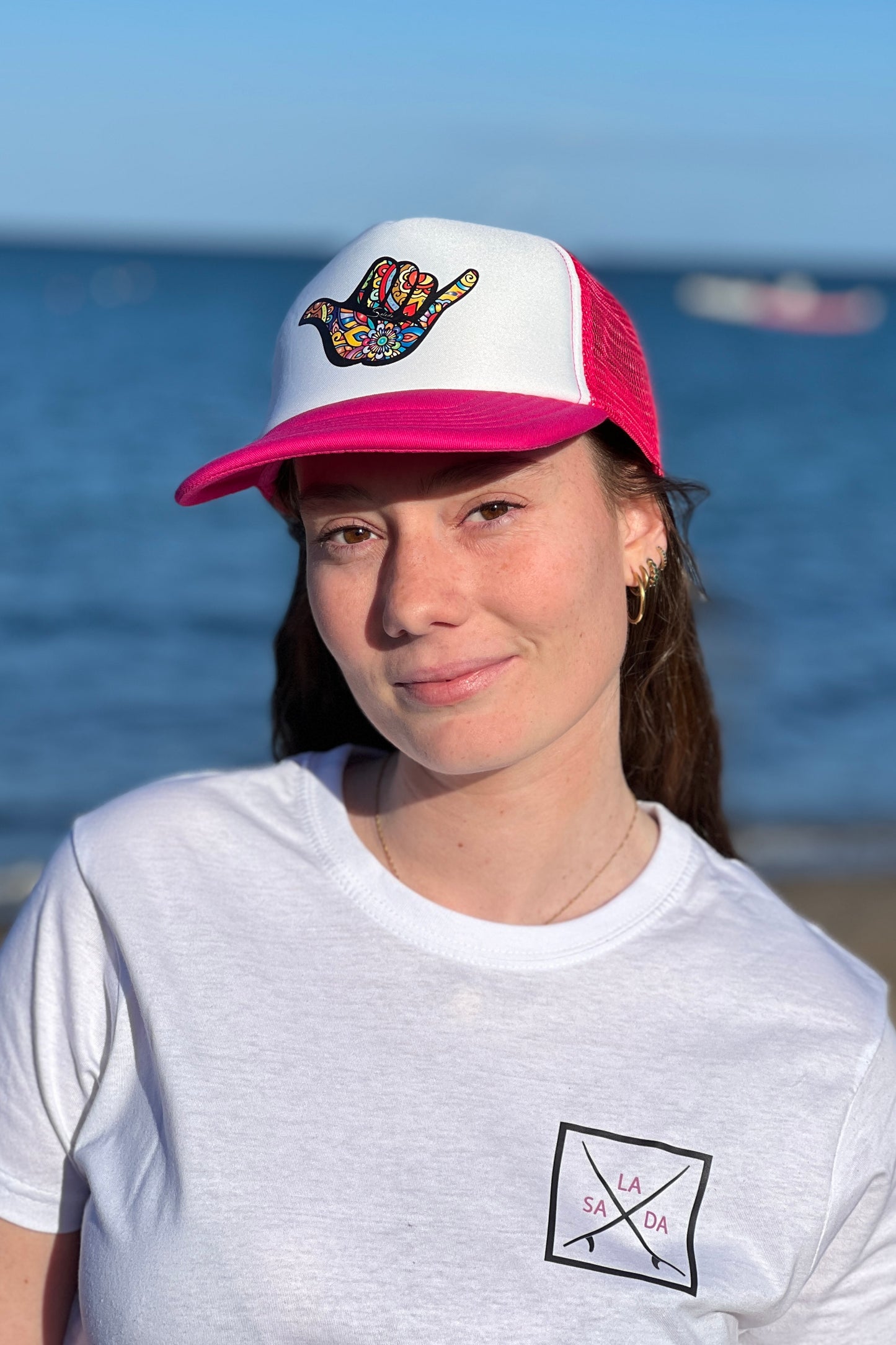 Gorra Shaka rosa frontal blanco