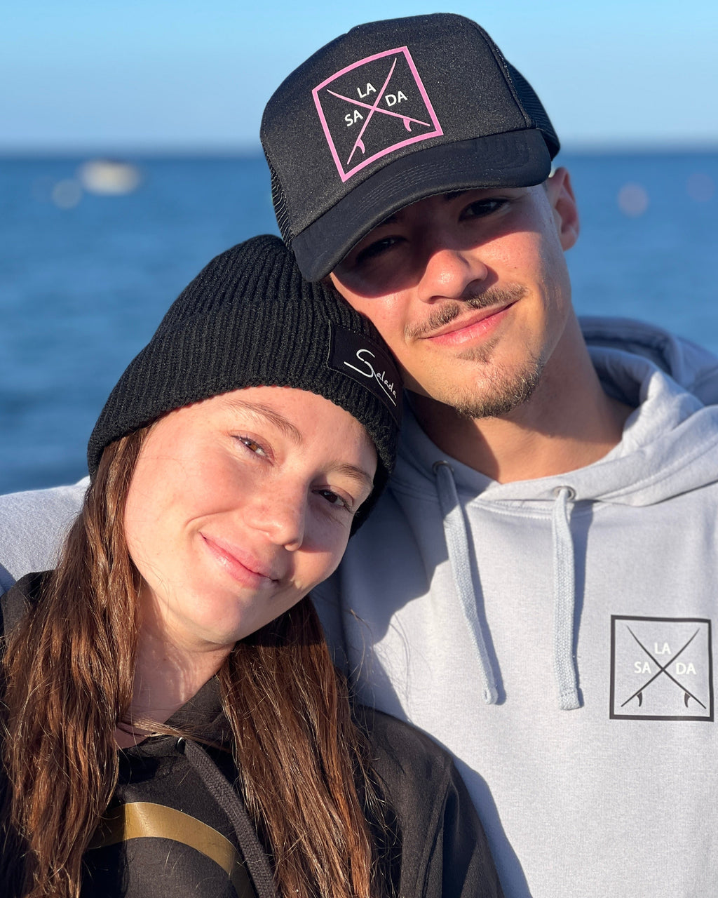 Sudadera Cruzadas con capucha